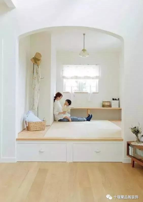 1521533774910509.png blob.png