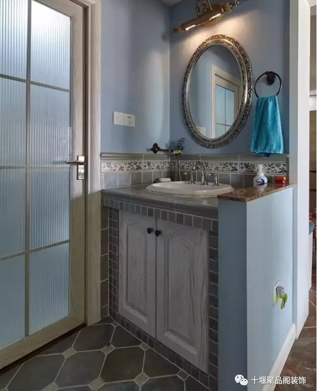 1526366975257028.png blob.png