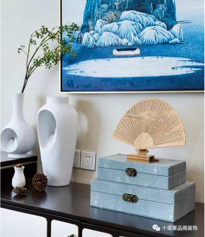 1526454525129869.png blob.png