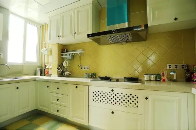 1526368327936672.png blob.png