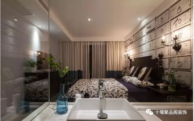 1533109479886669.png blob.png