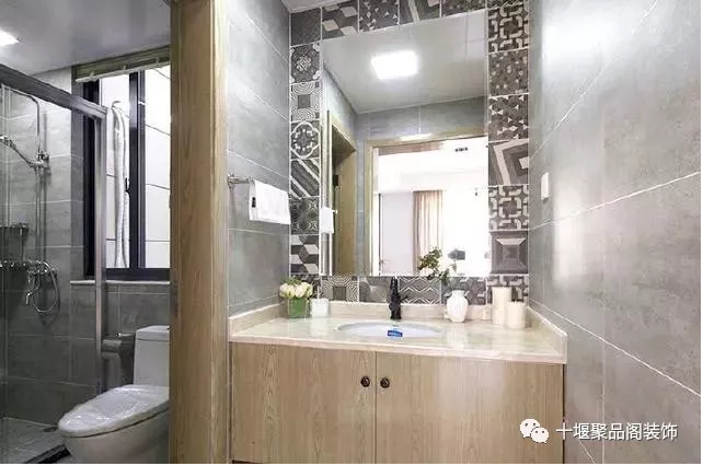 1520664437121538.png blob.png