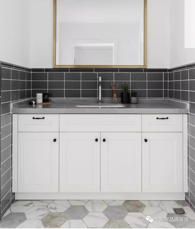 1520752396123595.png blob.png